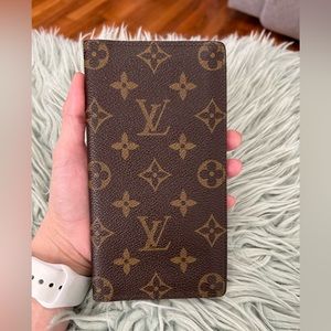 Louis Vuitton long wallet/checkbook/passport cover